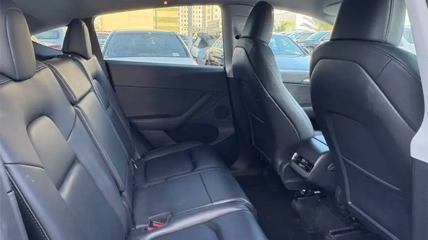 2023 Tesla Model Y 7SAYGAEE2PF769915