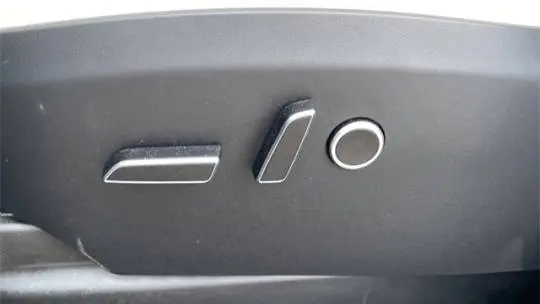 2023 Tesla Model X 7SAXCBE65PF375914