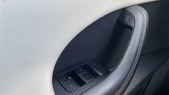 2023 Tesla Model X 7SAXCBE65PF375914