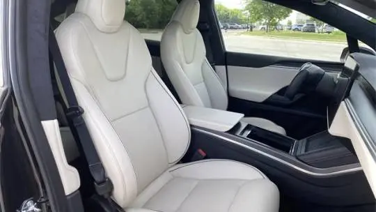 2023 Tesla Model X 7SAXCBE65PF375914