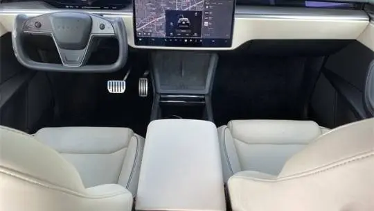 2023 Tesla Model X 7SAXCBE65PF375914