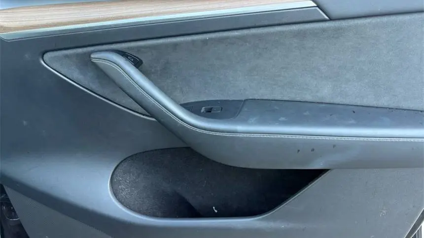 2023 Tesla Model Y 7SAYGAEE2PF769915