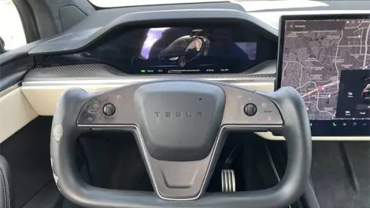 2023 Tesla Model X 7SAXCBE65PF375914