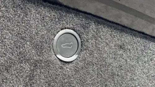 2023 Tesla Model X 7SAXCBE65PF375914