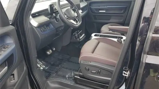 2025 Volkswagen ID.Buzz WVGAWVEB1SH022907