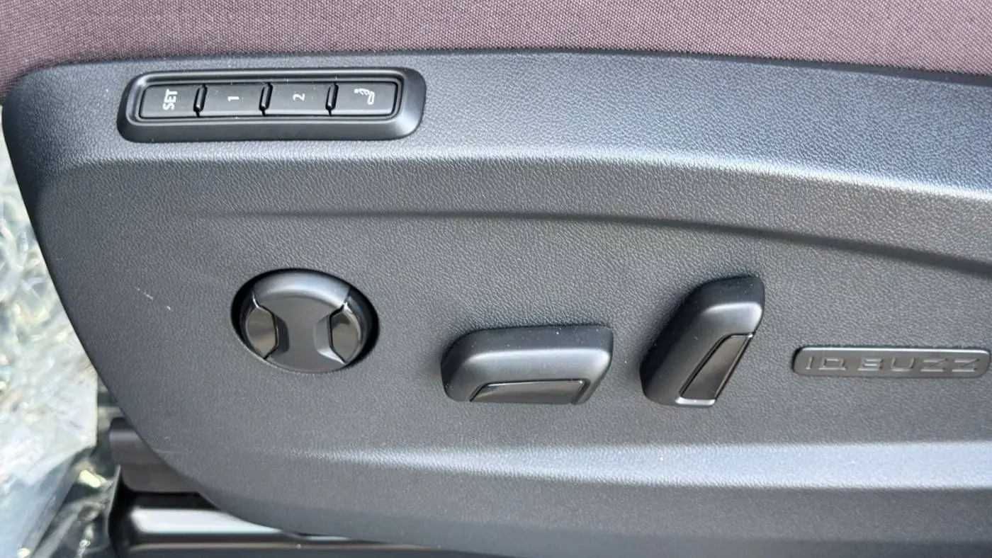 2025 Volkswagen ID.Buzz WVGAWVEB7SH021647