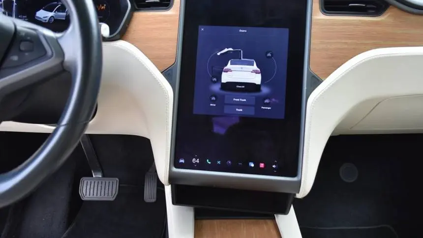 2021 Tesla Model X 5YJXCDE22MF322718