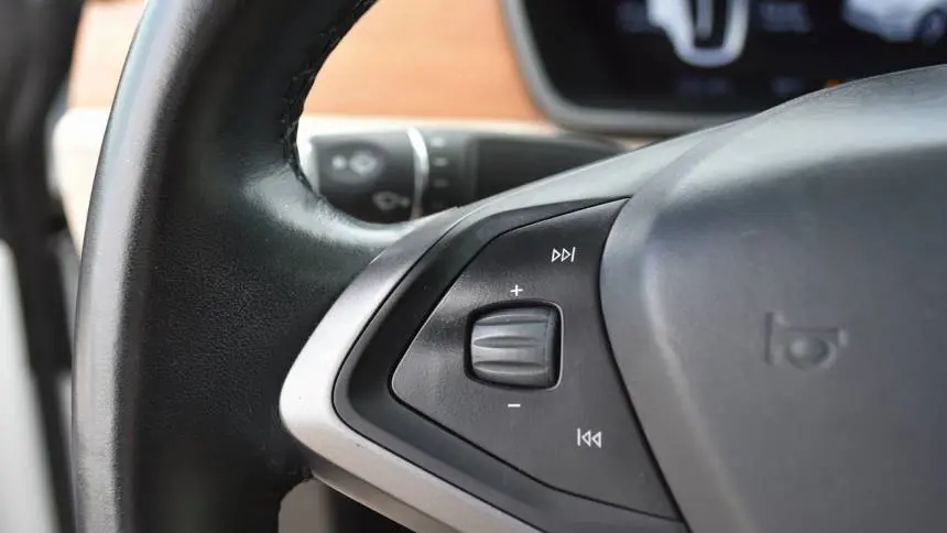 2021 Tesla Model X 5YJXCDE22MF322718