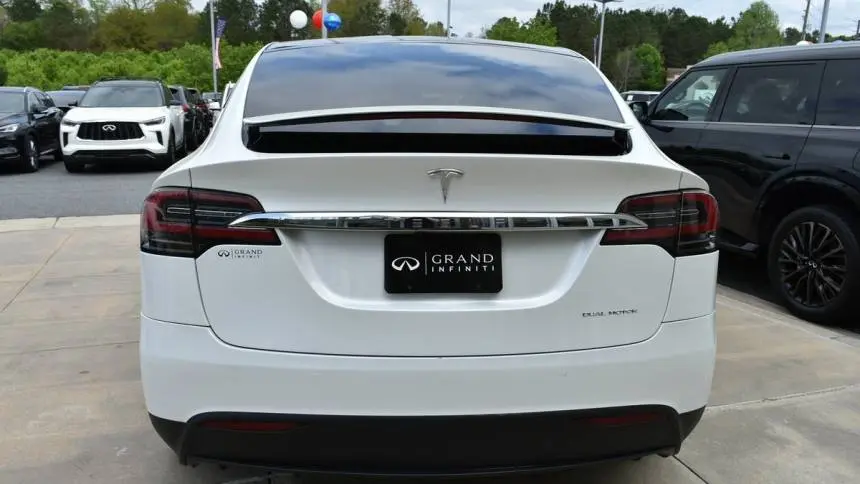 2021 Tesla Model X 5YJXCDE22MF322718