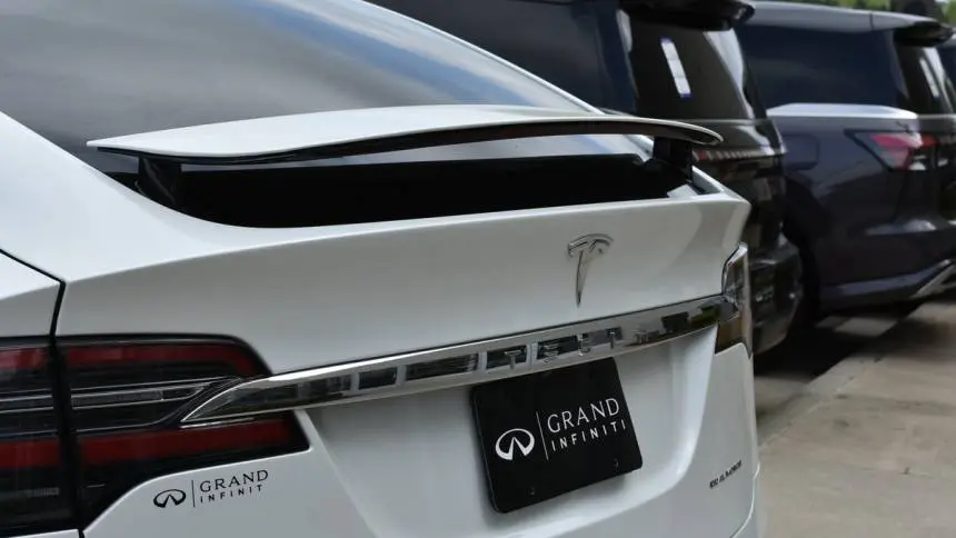 2021 Tesla Model X 5YJXCDE22MF322718