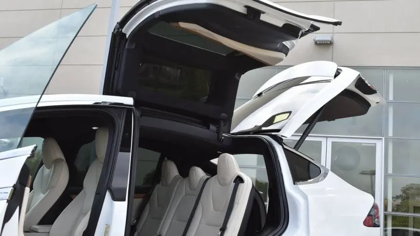 2021 Tesla Model X 5YJXCDE22MF322718