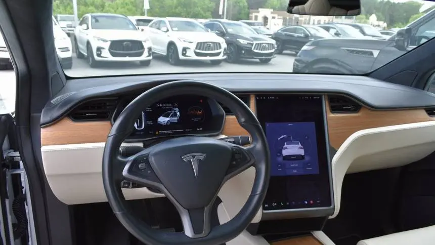 2021 Tesla Model X 5YJXCDE22MF322718