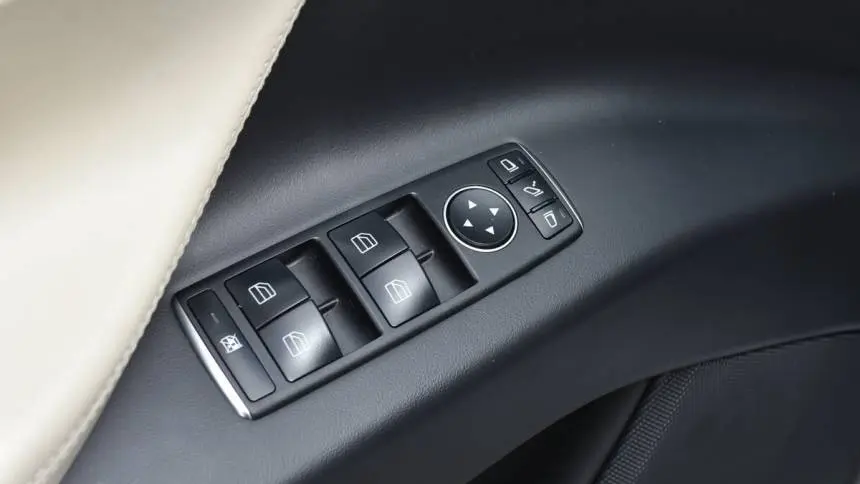 2021 Tesla Model X 5YJXCDE22MF322718