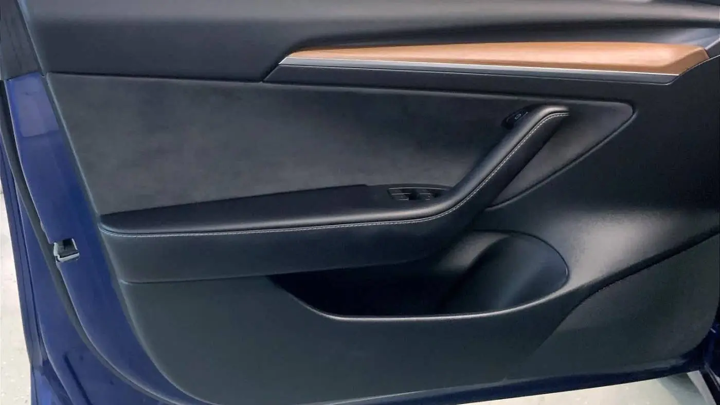 2023 Tesla Model 3 5YJ3E1EA5PF686425
