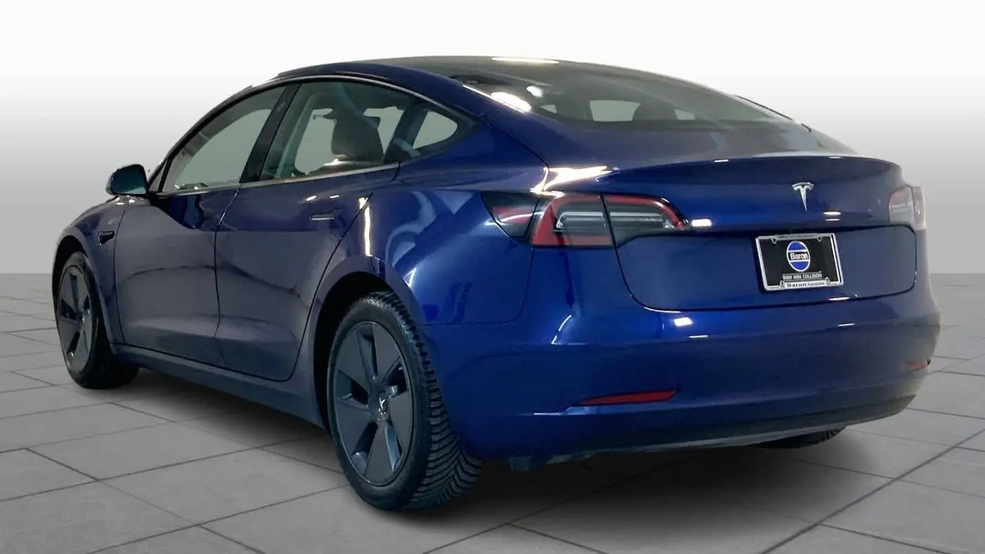 2023 Tesla Model 3 5YJ3E1EA5PF686425
