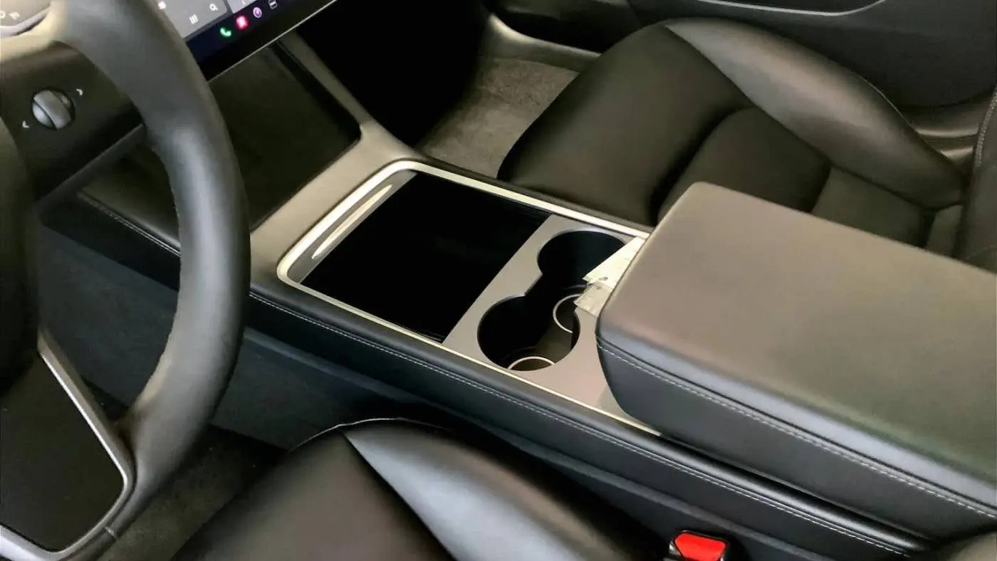 2023 Tesla Model 3 5YJ3E1EA5PF686425