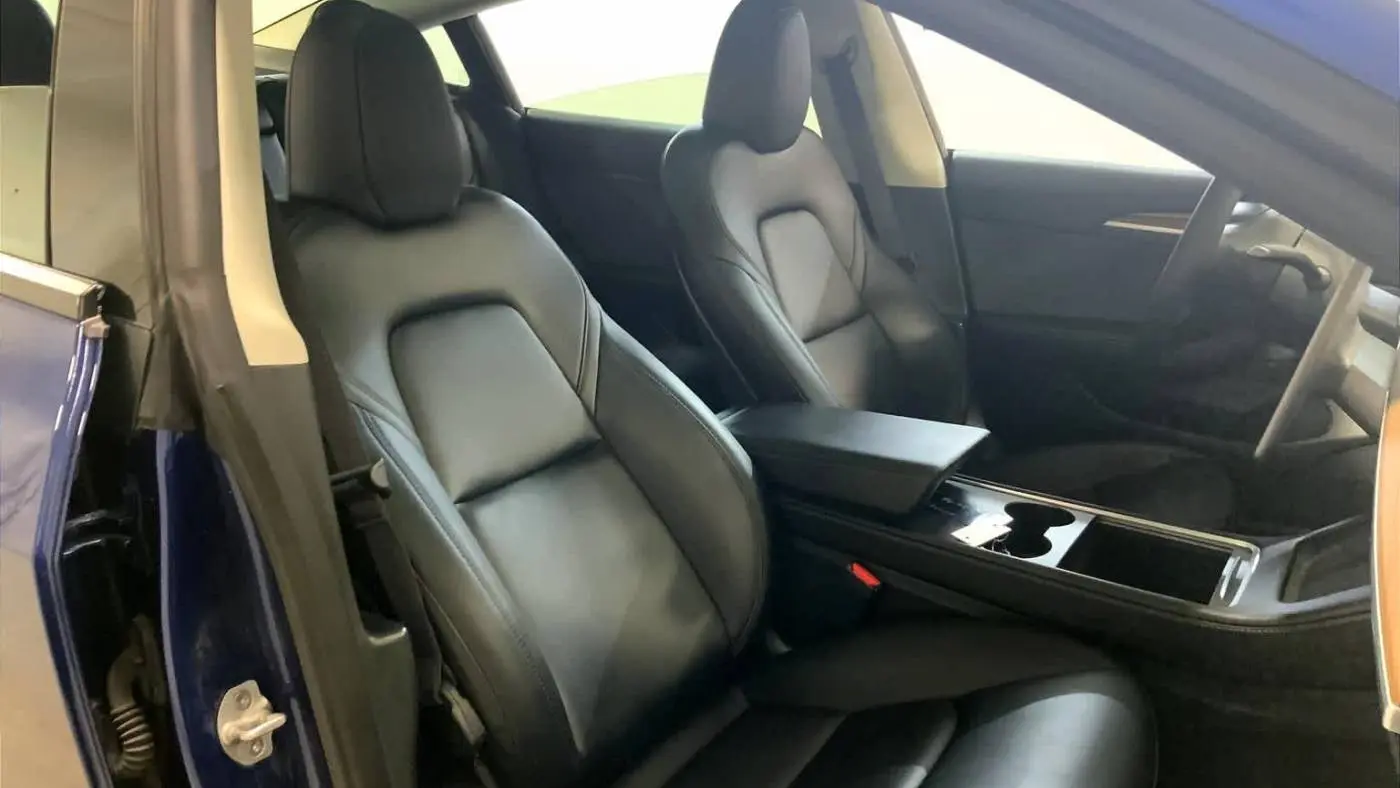 2023 Tesla Model 3 5YJ3E1EA5PF686425