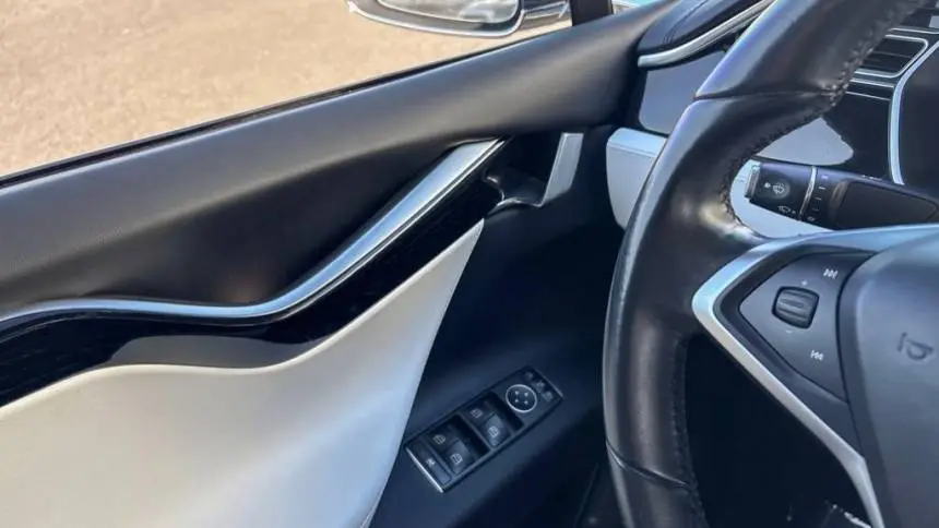 2017 Tesla Model X 5YJXCDE26HF056822