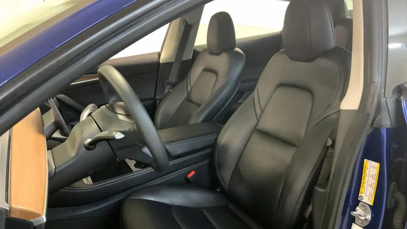 2023 Tesla Model 3 5YJ3E1EA5PF686425