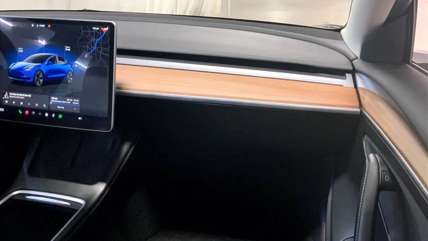 2023 Tesla Model 3 5YJ3E1EA5PF686425