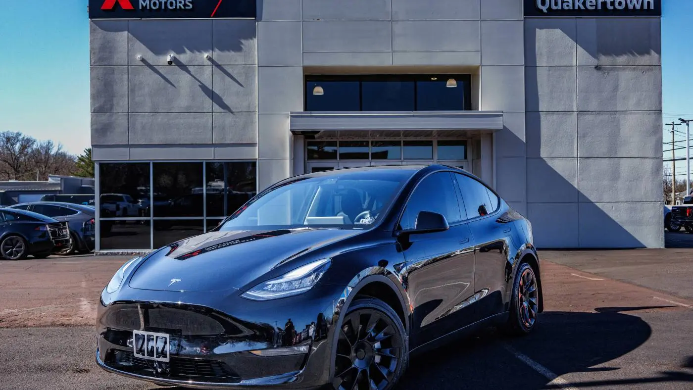 2021 Tesla Model Y 5YJYGDEE7MF129676