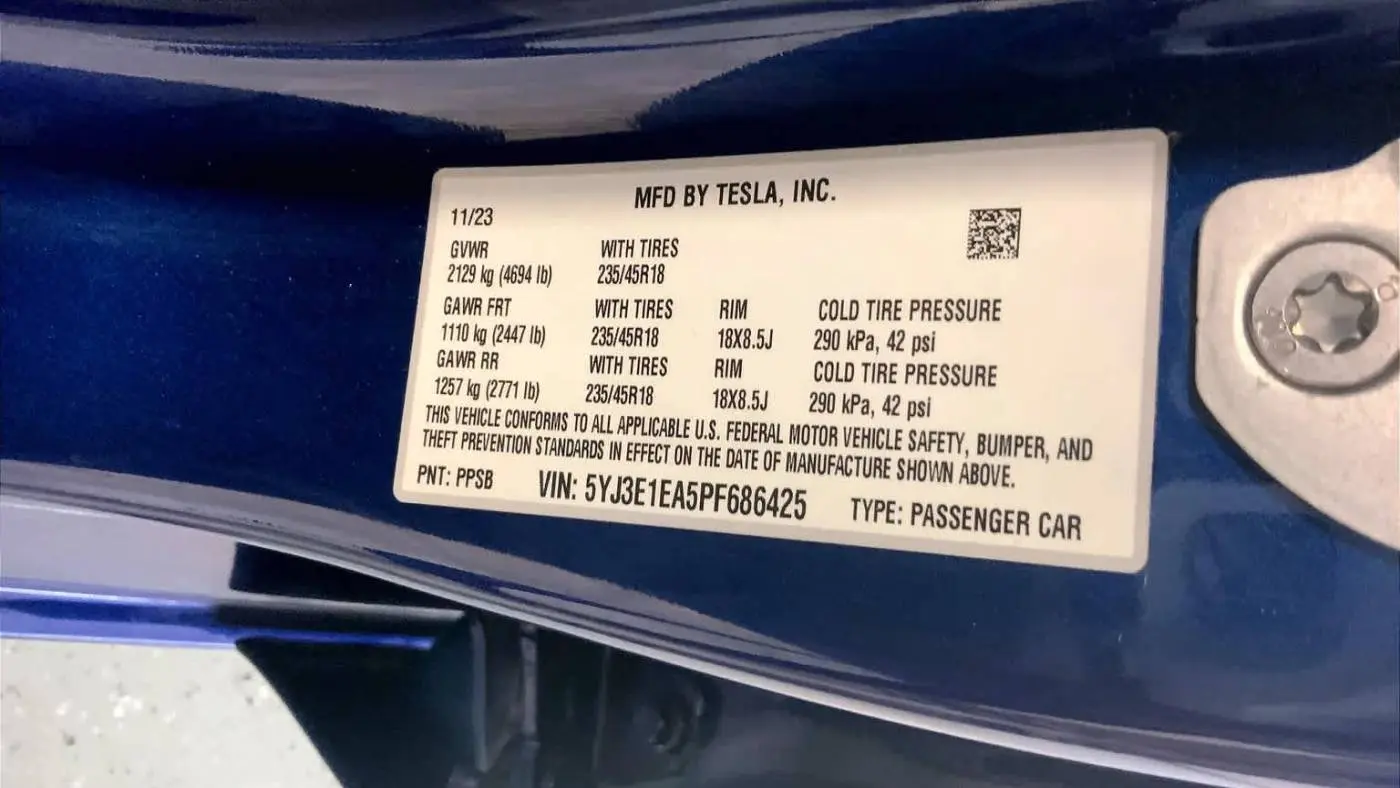 2023 Tesla Model 3 5YJ3E1EA5PF686425