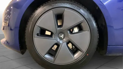 2023 Tesla Model 3 5YJ3E1EA5PF686425