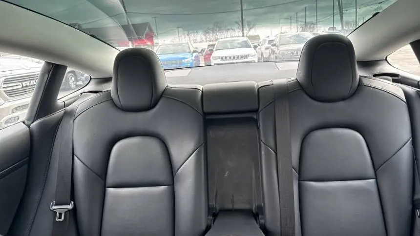 2022 Tesla Model 3 5YJ3E1EB2NF189113