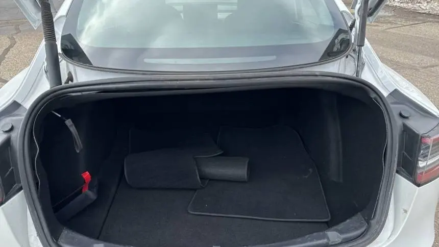 2022 Tesla Model 3 5YJ3E1EB2NF189113
