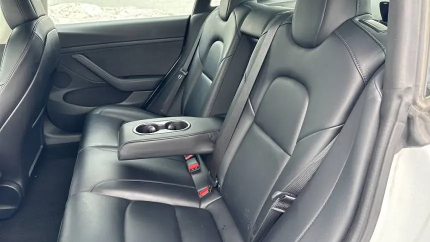 2022 Tesla Model 3 5YJ3E1EB2NF189113
