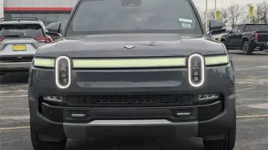 2023 Rivian R1S - Images - 3