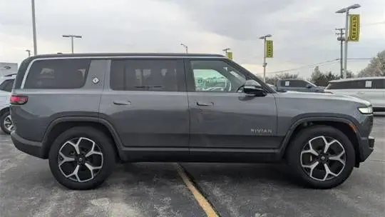 2023 Rivian R1S - Images - 5