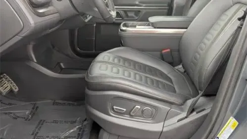 2023 Rivian R1S - Images - 10
