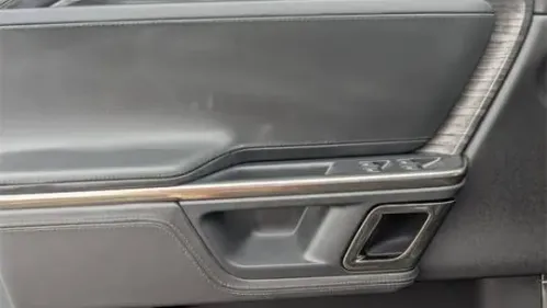 2023 Rivian R1S - Images - 11