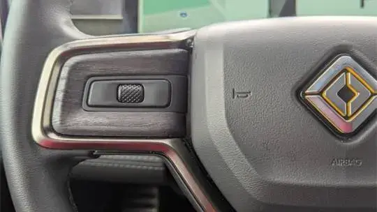 2023 Rivian R1S - Images - 13