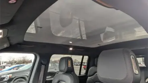 2023 Rivian R1S - Images - 20