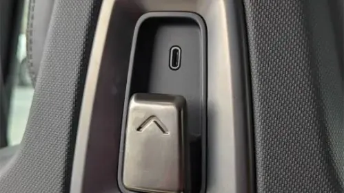 2023 Rivian R1S - Images - 24