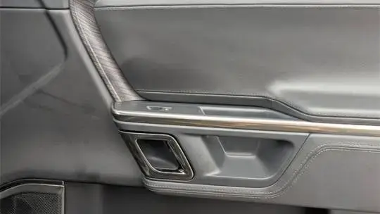 2023 Rivian R1S - Images - 31