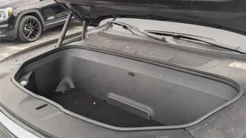 2023 Rivian R1S - Images - 33