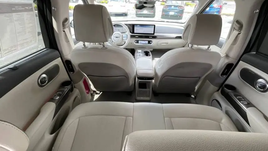 2025 Genesis GV60 KMUKCDSC2SU027417