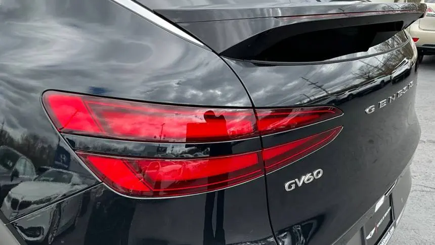 2025 Genesis GV60 KMUKCDSC2SU027417
