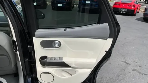 2025 Genesis GV60 KMUKCDSC2SU027417