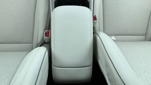 2025 Genesis GV60 KMUKCDSC2SU027417