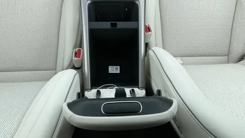 2025 Genesis GV60 KMUKCDSC2SU027417
