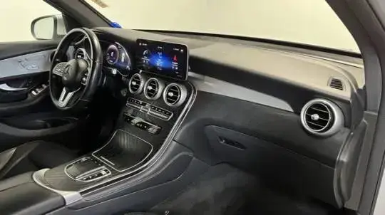 2020 Mercedes GLC 350e 4MATIC - Images - 8