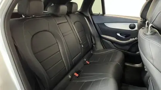 2020 Mercedes GLC 350e 4MATIC - Images - 11