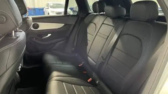 2020 Mercedes GLC 350e 4MATIC - Images - 13
