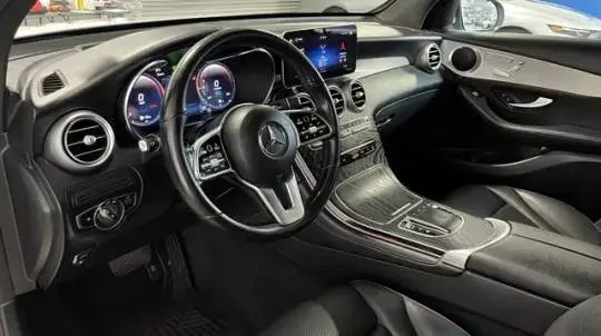 2020 Mercedes GLC 350e 4MATIC - Images - 18