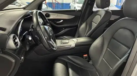 2020 Mercedes GLC 350e 4MATIC - Images - 19