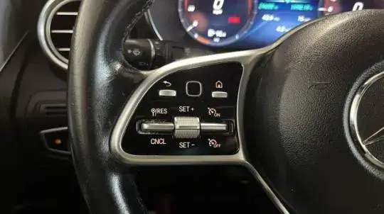 2020 Mercedes GLC 350e 4MATIC - Images - 21